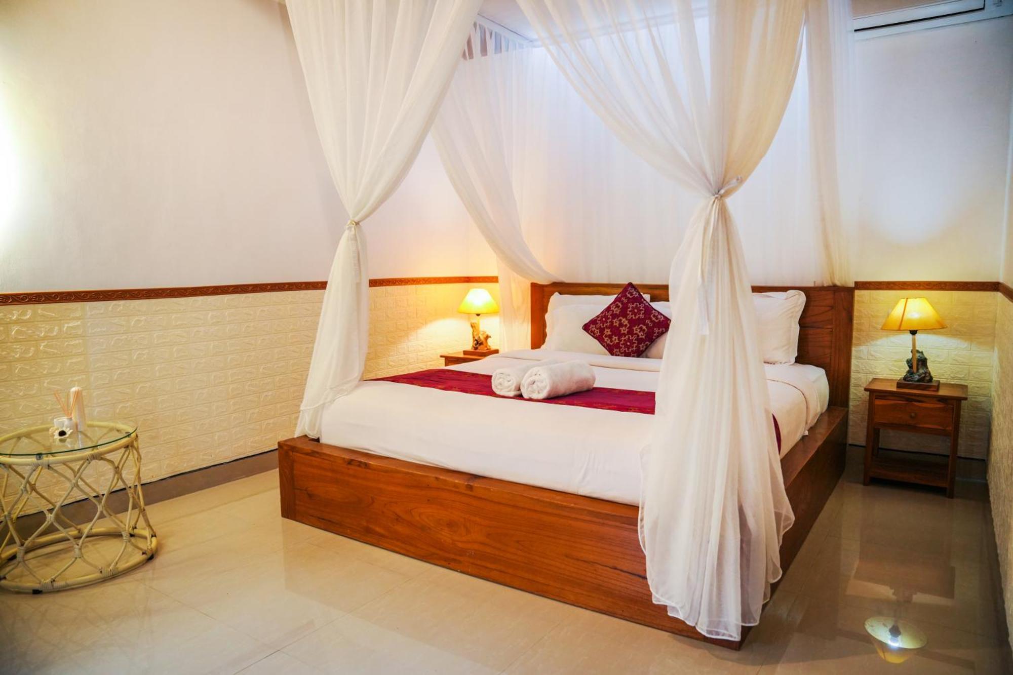 Villa 2bdr Classic + Pool, Garden, Kitchen, Pond