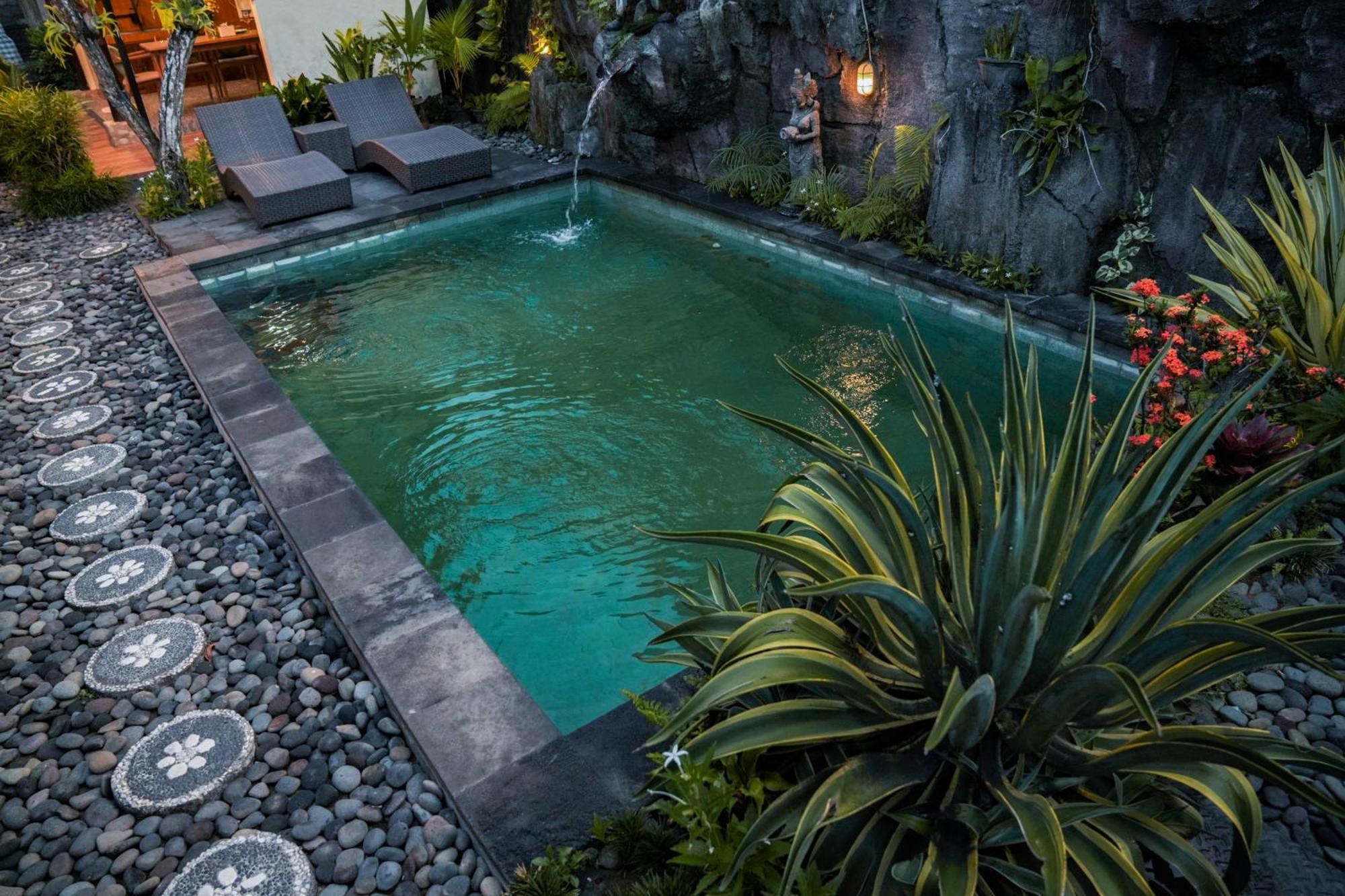 Villa 2bdr Classic + Pool, Garden, Kitchen, Pond