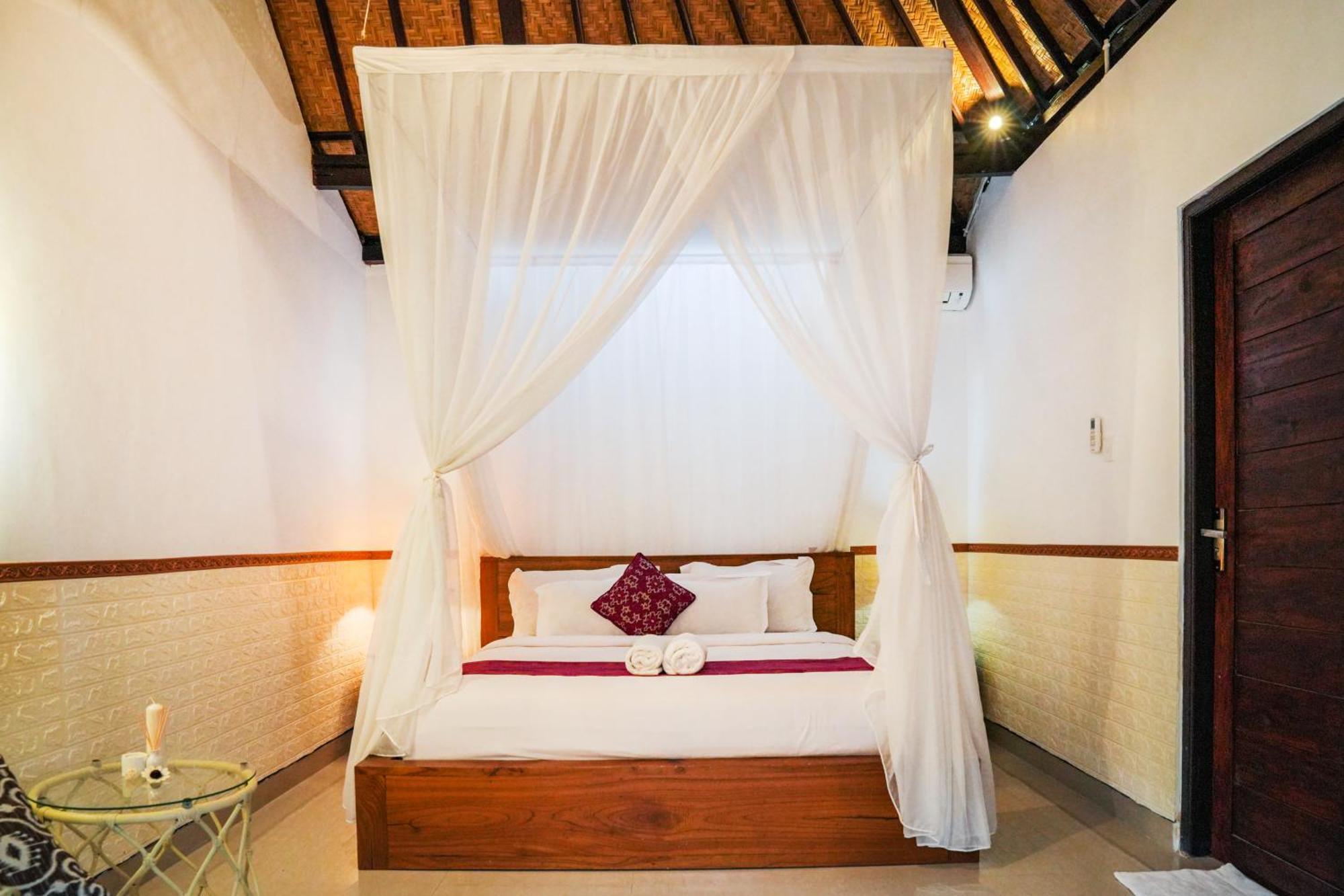Villa 2bdr Classic + Pool, Garden, Kitchen, Pond Ubud